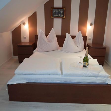 Iwona Pokoje Apartamenty Karwia Dış mekan fotoğraf