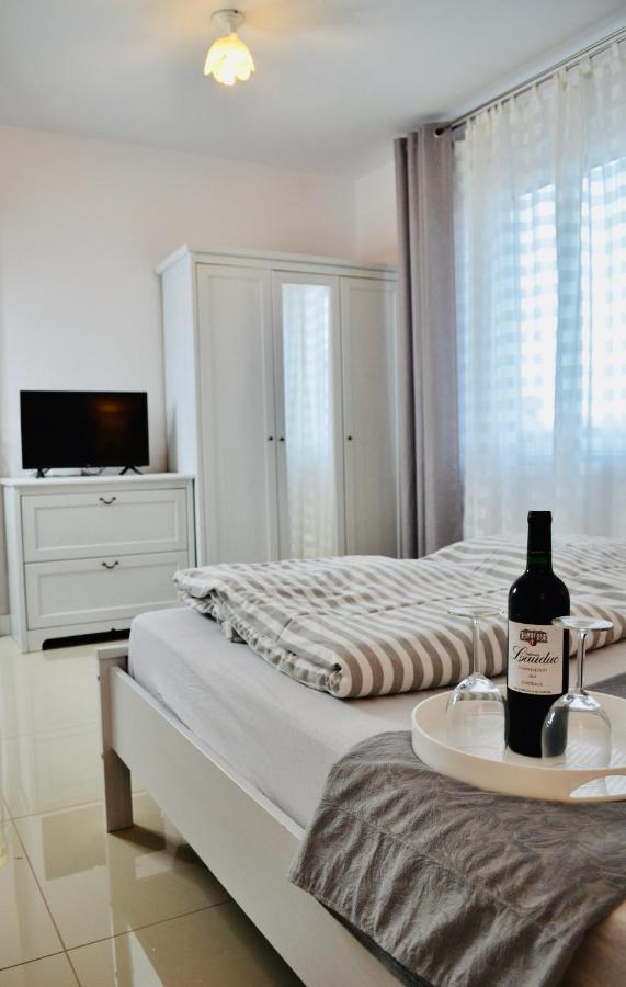 Iwona Pokoje Apartamenty Karwia Dış mekan fotoğraf