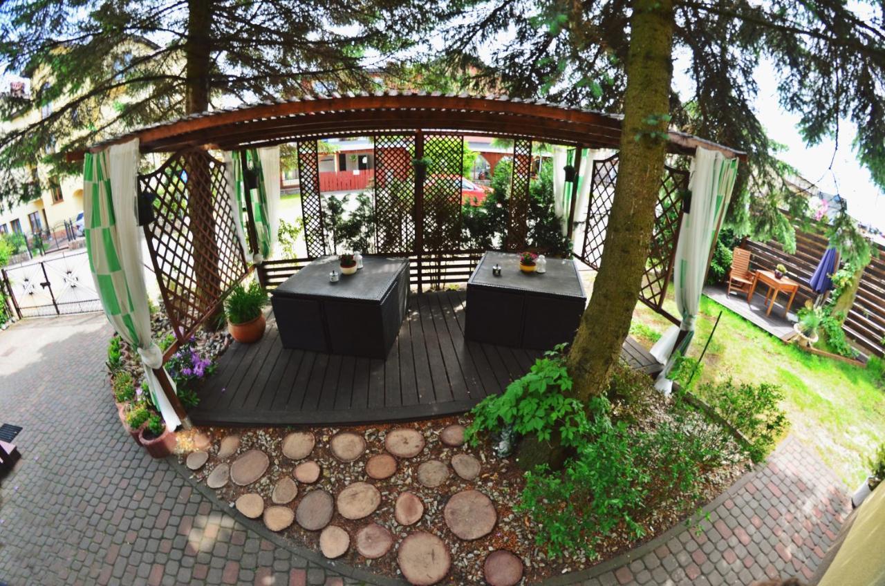 Iwona Pokoje Apartamenty Karwia Dış mekan fotoğraf