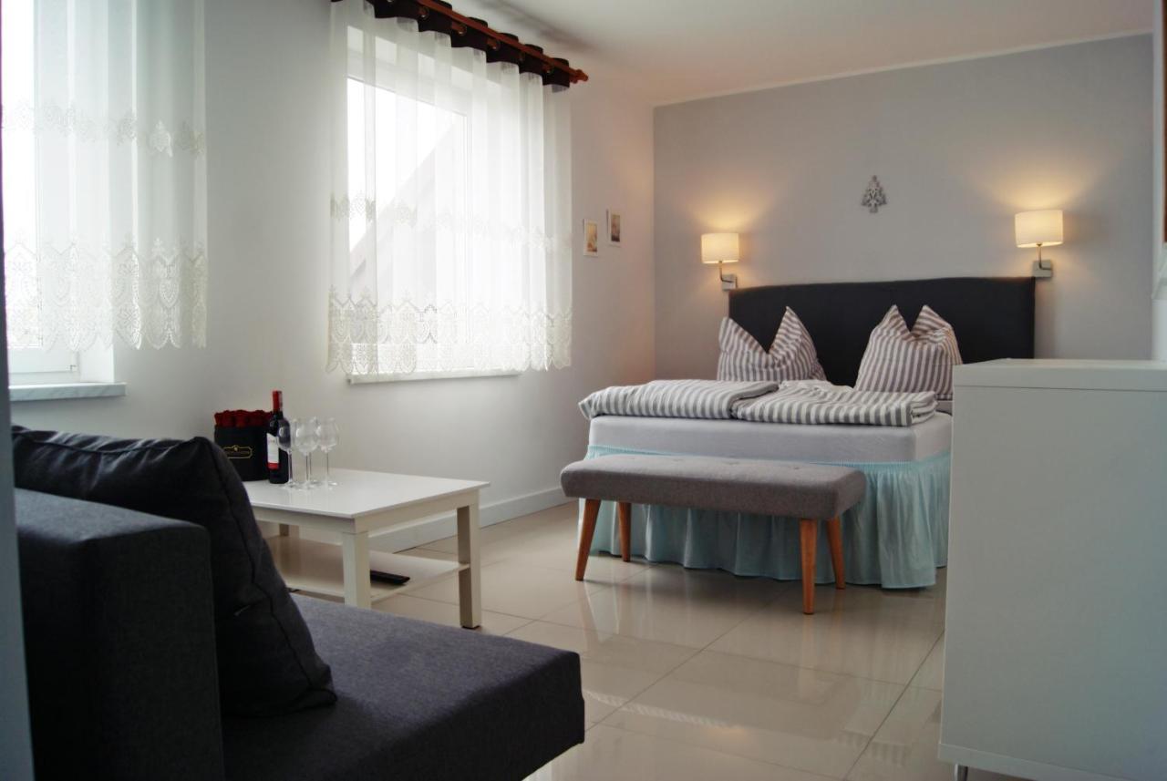 Iwona Pokoje Apartamenty Karwia Dış mekan fotoğraf