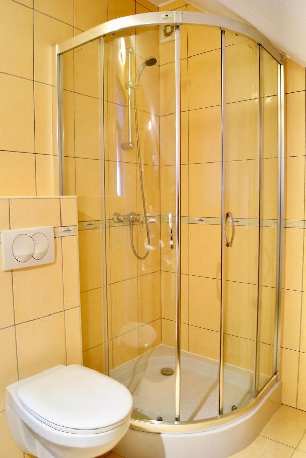 Iwona Pokoje Apartamenty Karwia Dış mekan fotoğraf