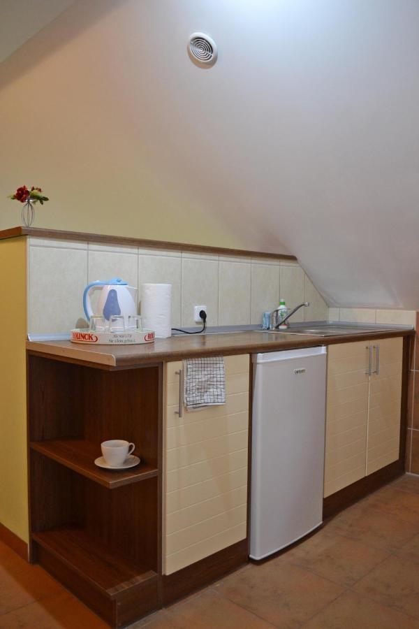 Iwona Pokoje Apartamenty Karwia Dış mekan fotoğraf