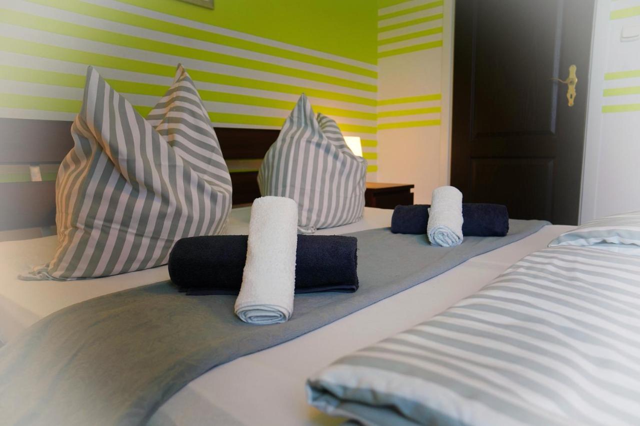 Iwona Pokoje Apartamenty Karwia Dış mekan fotoğraf