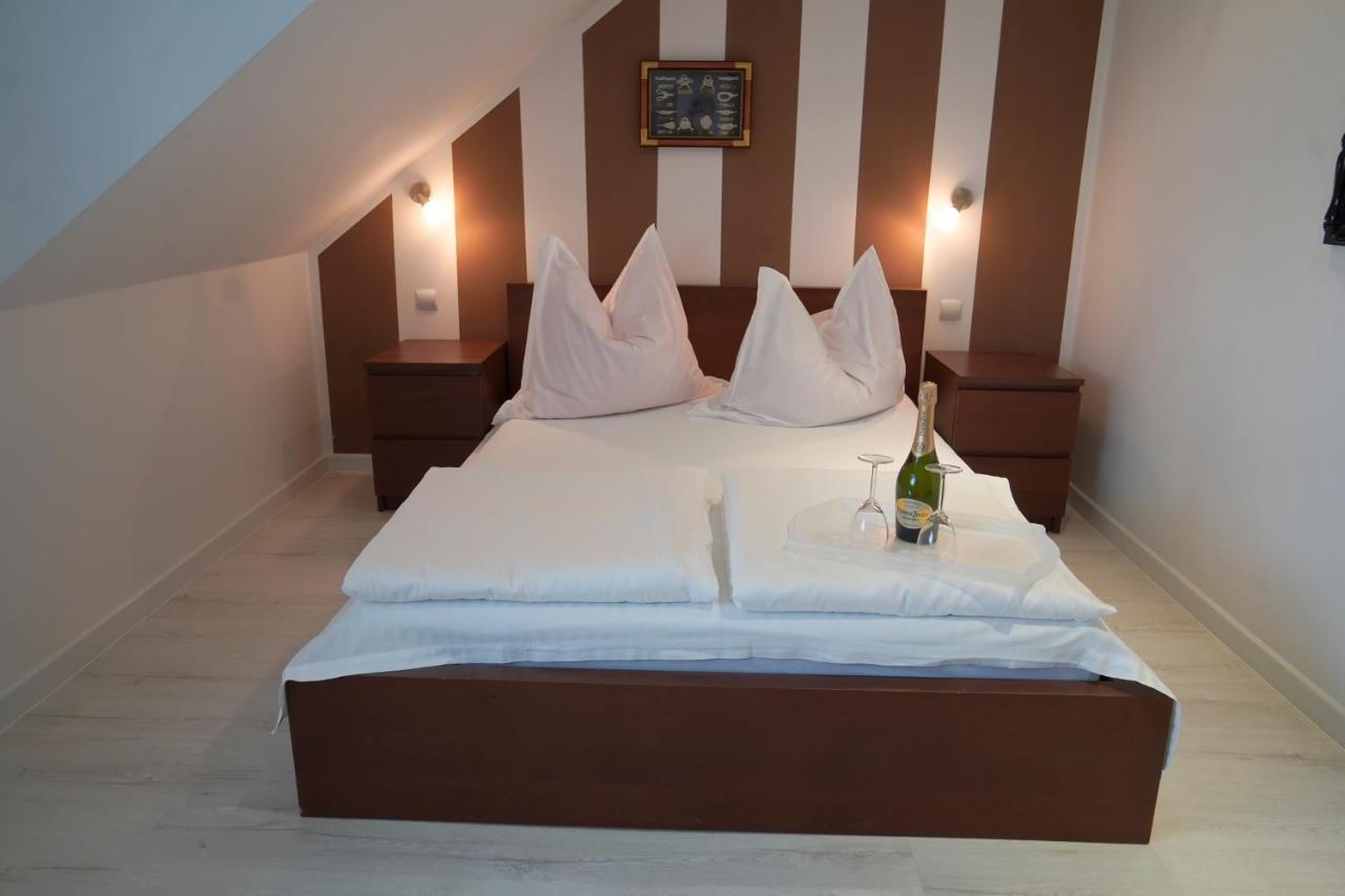 Iwona Pokoje Apartamenty Karwia Dış mekan fotoğraf