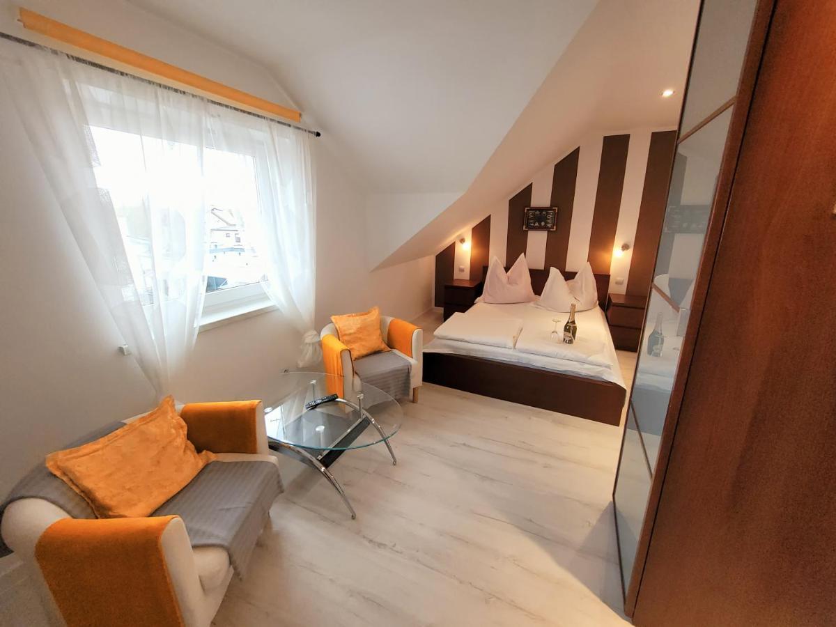 Iwona Pokoje Apartamenty Karwia Dış mekan fotoğraf